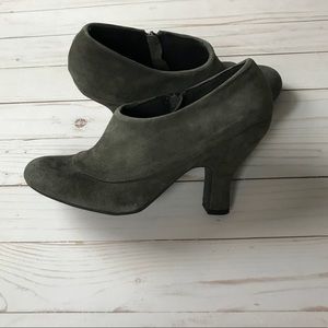 Me Too Fremont booties grey 7